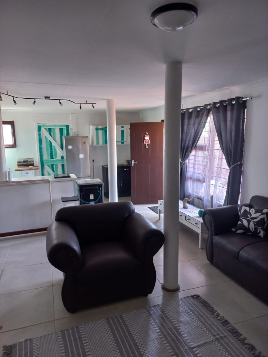 5 Bedroom Property for Sale in C Place Eastern Cape